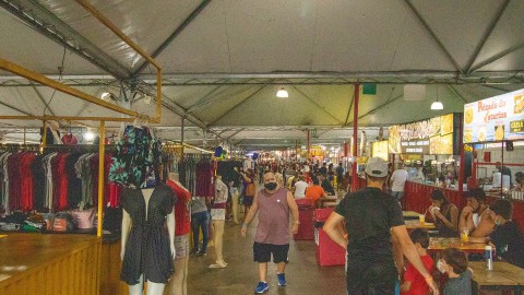 Feira ao ar livre de Caldas Novas